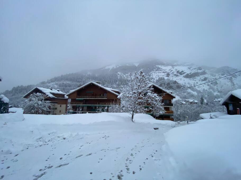 Little Canadian Lodge, Limone Limone Piemonte Extérieur photo